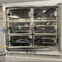 Thermo HERAcell 240i Double Stack CO2 Incubator image 1